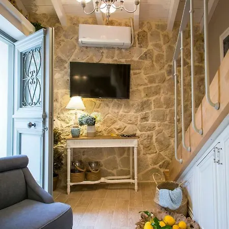 Lianelia Boutique Feriehus Argyrades